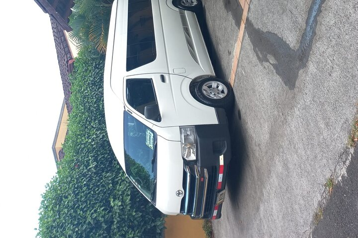 Private Transfer Intl Liberia Airport (LIR) to Papagayo beaches - Photo 1 of 7